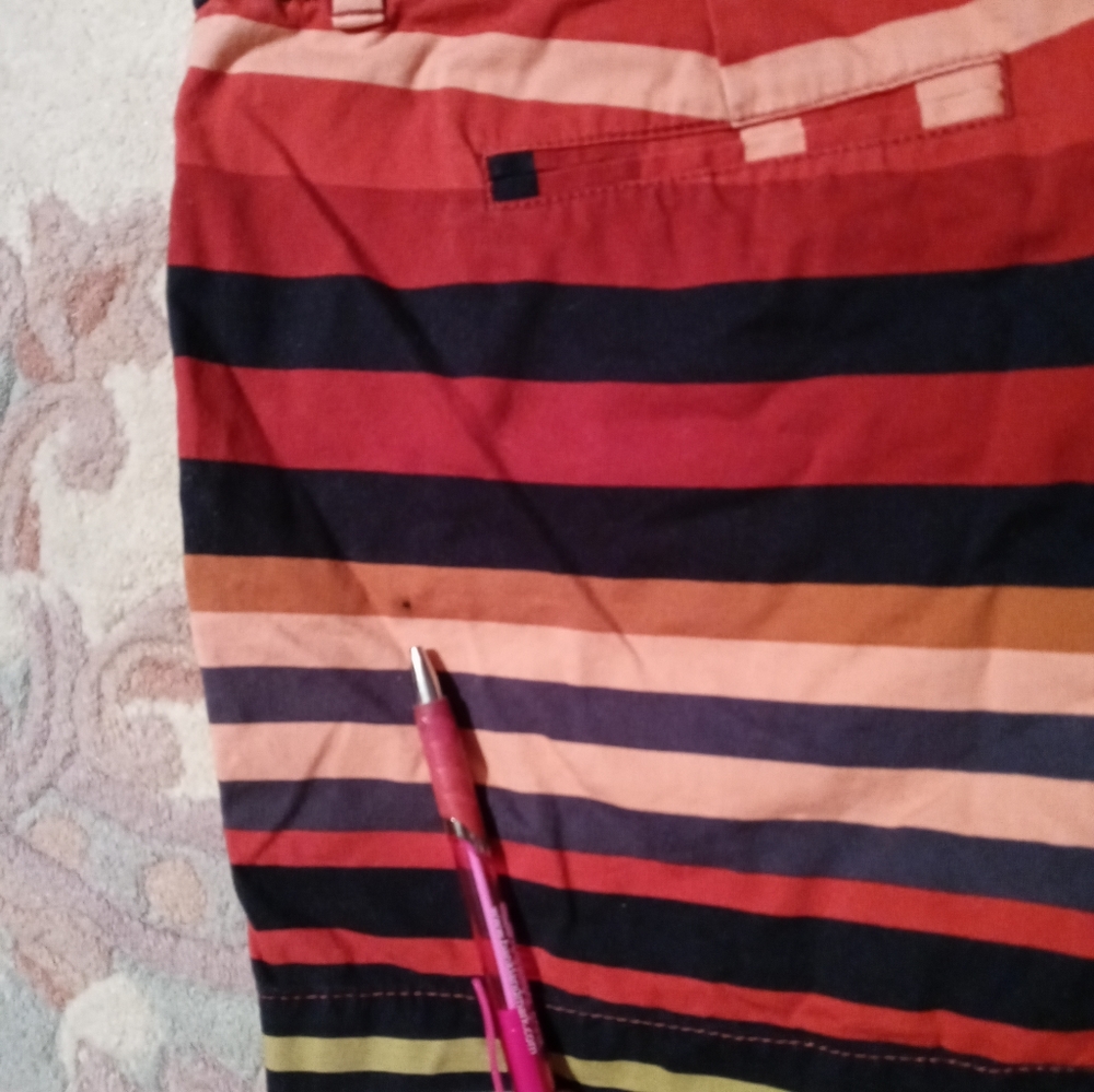Loft Women Shorts - Picture 6 of 6